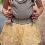 Linen Sestrice Carrier Pure Granite, babywearing, ergonomic carrier – 1